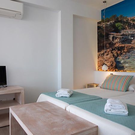 Apartamentos Pou Dเอสปุญอลส์ ภายนอก รูปภาพ