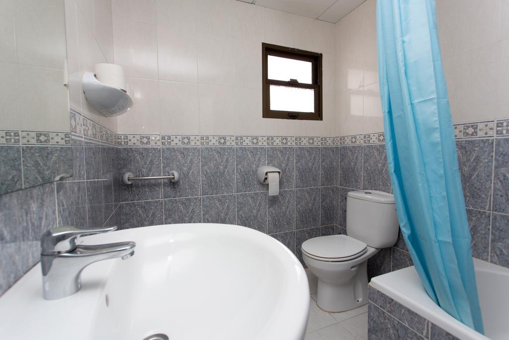 Apartamentos Pou Dเอสปุญอลส์ ภายนอก รูปภาพ
