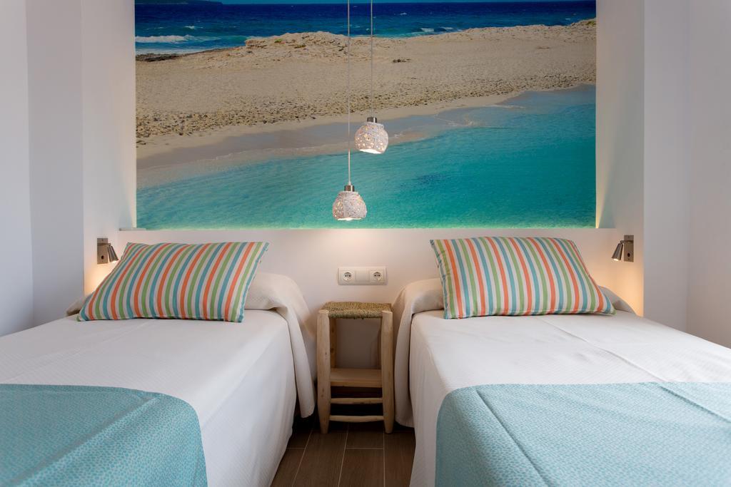 Apartamentos Pou Dเอสปุญอลส์ ภายนอก รูปภาพ
