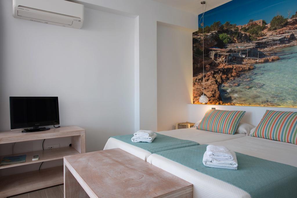 Apartamentos Pou Dเอสปุญอลส์ ภายนอก รูปภาพ