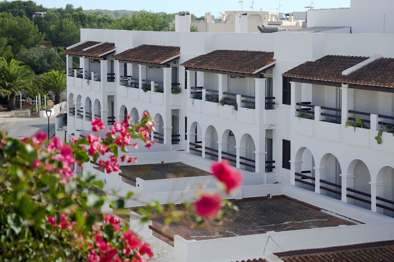 Apartamentos Pou Dเอสปุญอลส์ ภายนอก รูปภาพ